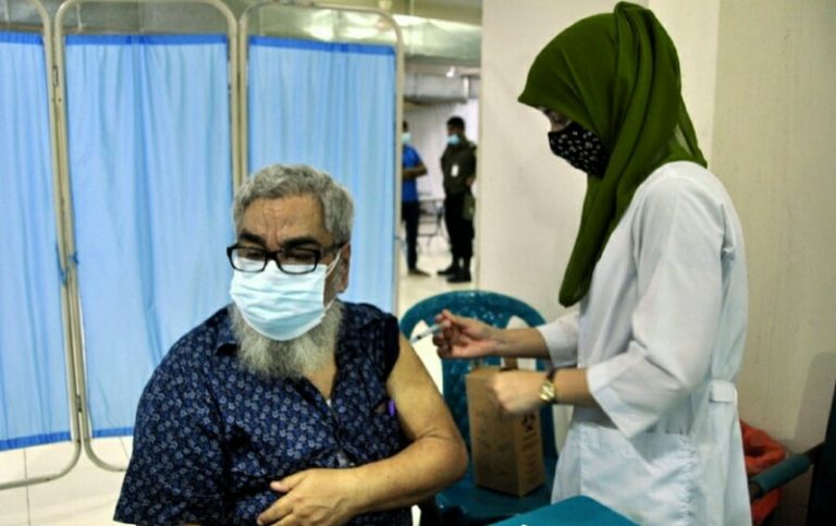 করোনার টিকার বুস্টার ডোজ দেওয়া হলো ৩ লাখ ৮১ হাজার ৯৬৭ জনকে