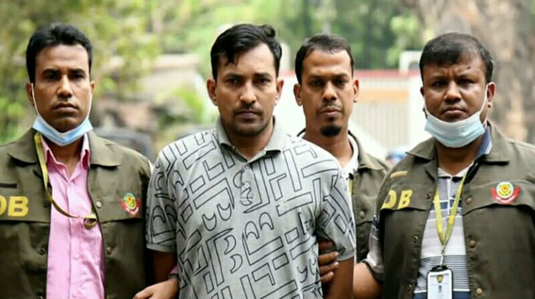 ভাড়াটিয়া খুনি মাসুমের গুলিতে নিহত হন আওয়ামী লীগ নেতা টিপু ও কলেজছাত্রী প্রীতি