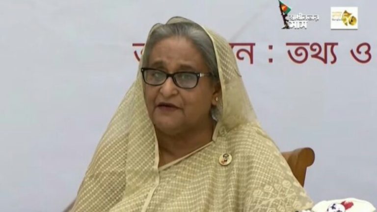 “প্লেনে করে দেশের বাইরে গেলে দেশি সিনেমা দেখি”-শেখ হাসিনা