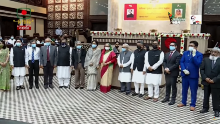 স্বাধীনতা পুরস্কার-২০২২ প্রদান করলেন প্রধানমন্ত্রী শেখ হাসিনা