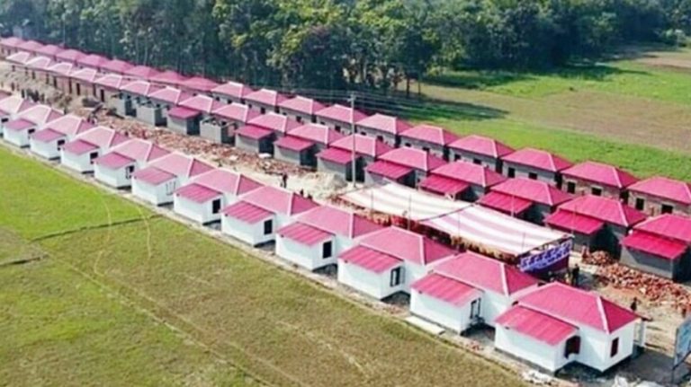 ৩৩ হাজার পরিবার পাচ্ছেন প্রধানমন্ত্রীর ঈদ উপহার জমির দলিলসহ বাড়ি