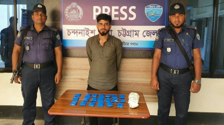 চন্দনাইশ থানা পুলিশের অভিযানঃ ৪ হাজার ইয়াবা উদ্ধার, সাজাপ্রাপ্তসহ ৫ আসামি গ্রেফতার