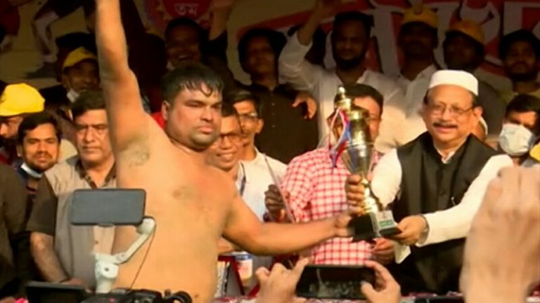 কুমিল্লার শাহাজালাল বলীকে হারিয়ে চ্যাম্পিয়ন হলেন কক্সবাজারের জীবন বলী