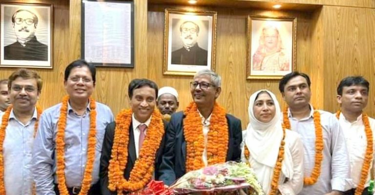সুপ্রিম কোর্ট আইনজীবী সমিতির সভাপতি হলেন মো. মোমতাজ উদ্দিন, সাধারণ সম্পাদক আব্দুন নুর দুলাল