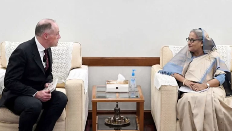 “চিকিৎসকের প্রেসক্রিপশন ছাড়া অ্যান্টিবায়োটিক বিক্রি বন্ধ করতে হবে”-প্রধানমন্ত্রী