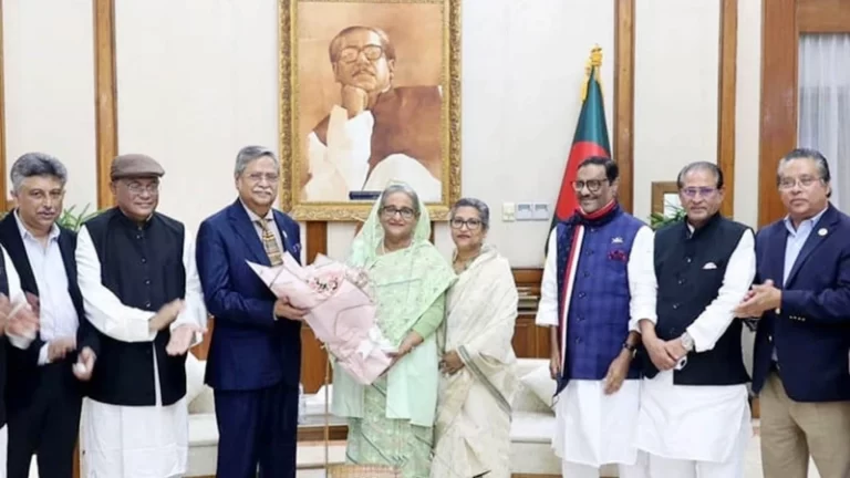 প্রধানমন্ত্রীর সঙ্গে সাক্ষাৎ করলেন আ.লীগ মনোনীত রাষ্ট্রপতি পদপ্রার্থী মোহাম্মদ সাহাবুদ্দিন চুপ্পু