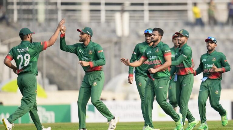 বিশ্ব চ্যাম্পিয়ন ইংল্যান্ডকে ৫০ রানে হারিয়ে হোয়াইটওয়াশ এড়ালো বাংলাদেশ