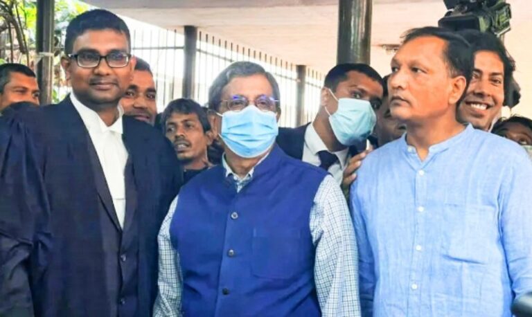 ৬ সপ্তাহের আগাম জামিন পেলেন প্রথম আলোর সম্পাদক মতিউর রহমান