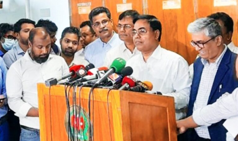 “দ্বাদশ জাতীয় সংসদ নির্বাচনে ৩০০ আসনেই ভোট হবে ব্যালটে”-ইসি