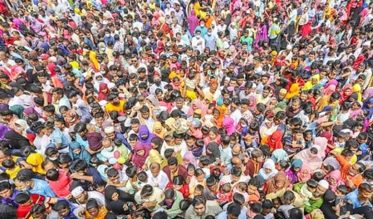 বাংলাদেশের জনসংখ্যা এখন ১৬ কোটি ৯৮ লাখ