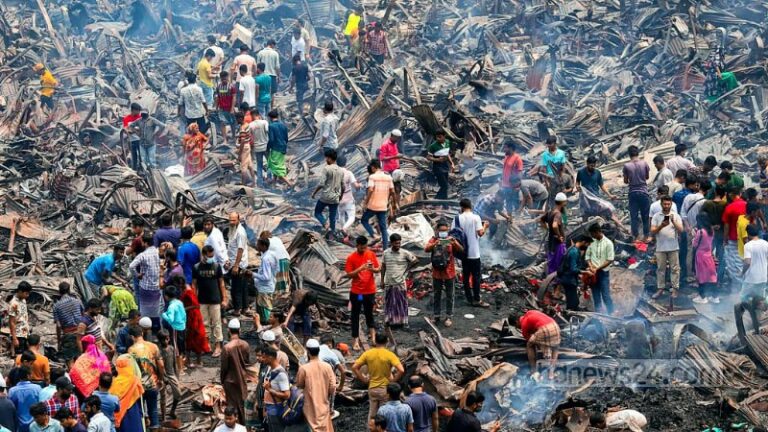 বঙ্গবাজারে আগুনে ক্ষতিগ্রস্ত ব্যবসায়ীর সংখ্যা ৩ হাজার ৮৪৫