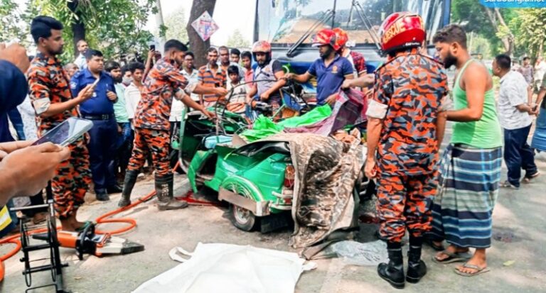 চট্টগ্রামের বোয়ালখালীতে বাস-অটোরিকশা সংঘর্ষ, নিহত ৫