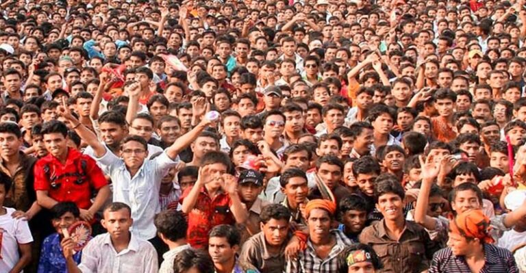 দেশে মানুষের গড় আয়ু কমেছে ৬ মাস, বেড়েছে মৃত্যু হার