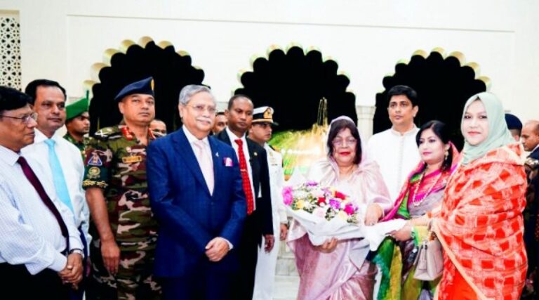 পরিবারের সদস্যদের নিয়ে বঙ্গভবনে উঠলেন রাষ্ট্রপতি মো. সাহাবুদ্দিন