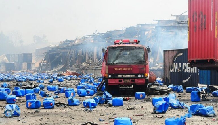 “সীতাকুণ্ডে বিএম ডিপোর বিস্ফোরণে কেউ দায়ী নয়”- পুলিশের প্রতিবেদন