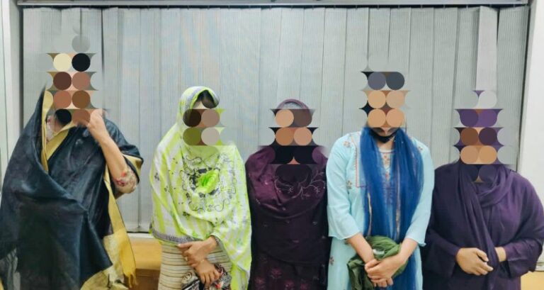হোটেল সিলভার ইন, হোটেল মেট্রো ইন হতে ১৭ পতিতা-খদ্দর গ্রেপ্তার