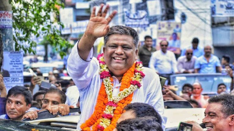 সিলেট সিটি করপোরেশন নির্বাচনে নতুন মেয়র আনোয়ারুজ্জামান চৌধুরী