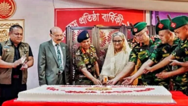 “আমাদের প্রতিটি বাহিনী দেশের স্বাধীনতা ও সার্বভৌমত্ব রক্ষার পাশাপাশি জনগণের পাশে দাঁড়ায়”-প্রধানমন্ত্রী