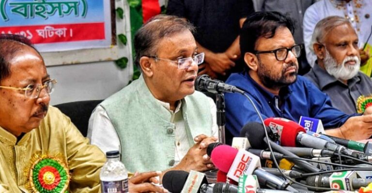 “রাত-বিরাতে বিদেশিদের কাছে ধর্না দেয় বিএনপি-জামায়াত”-তথ্যমন্ত্রী