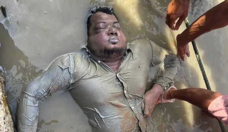 কর্ণফুলী নদী থেকে অজ্ঞাত পরিচয় যুবকের মরদেহ উদ্ধার করলো নৌ পুলিশ
