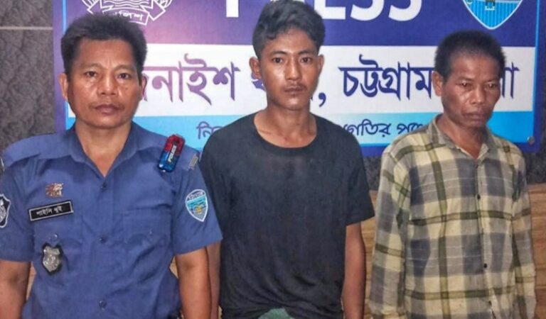 চন্দনাইশে ৪০ লিটার চোলাই মদসহ ২ মাদক কারবারি গ্রেফতার