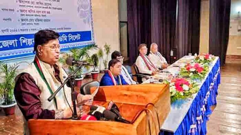 “বিদেশিরা নিজেদের এদেশের সম্রাট মনে করে”-পররাষ্ট্রমন্ত্রী