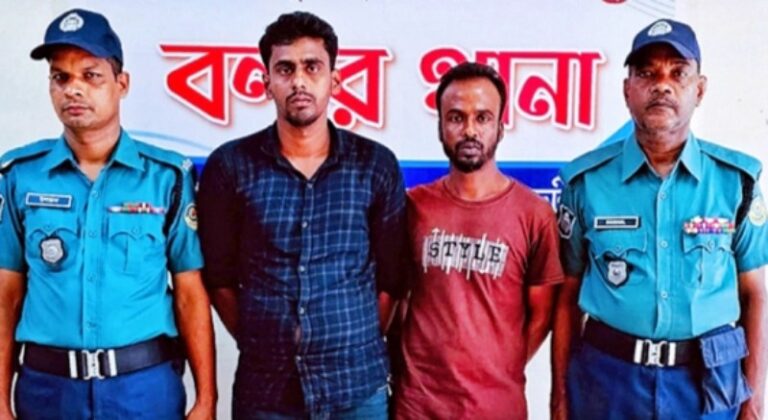 চট্টগ্রামের বন্দরে কনটেইনারের নিচে চাপা পড়ে কনস্টেবলের মৃত্যু, চালক-সহকারী গ্রেপ্তার