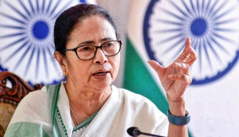 “বাংলাদেশের কারণে পশ্চিমবঙ্গে ডেঙ্গু ছড়িয়ে পড়ছে”-মমতা ব্যানার্জি