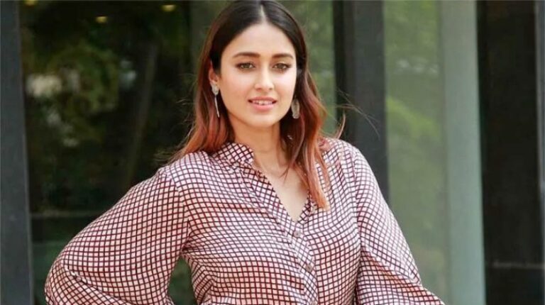 মা হলেন বলিউড অভিনেত্রী ইলিয়ানা ডি’ক্রুজ