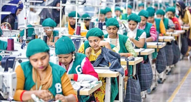 পোশাক রপ্তানিতে চীনকে ছাড়াল বাংলাদেশ