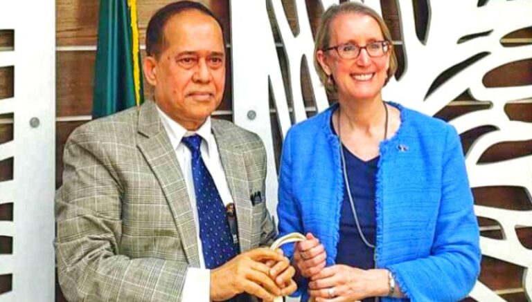 “যুক্তরাজ্য বাংলাদেশে অবাধ সুষ্ঠু ও অংশগ্রহণমূলক নির্বাচন দেখতে চায়”-সিইসি