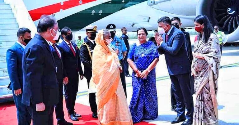 জি-২০ সম্মেলনে যোগ দিতে নয়াদিল্লি পৌঁছেছেন প্রধানমন্ত্রী শেখ হাসিনা