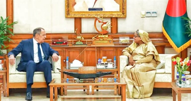 শান্তিপূর্ণ পন্থায় রাশিয়া-ইউক্রেন যুদ্ধ বন্ধের পথ খুঁজতে শেখ হাসিনার আহ্বান