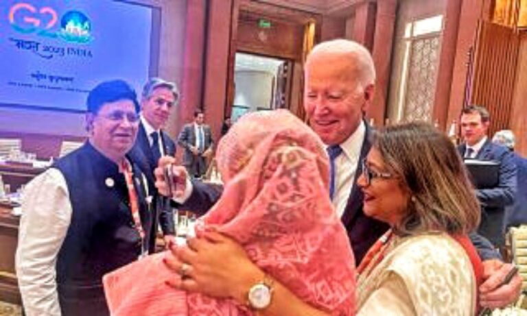 শেখ হাসিনার সঙ্গে সেলফি তুললেন জো বাইডেন