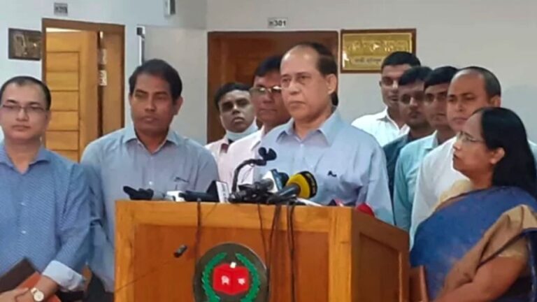 “নির্বাচন নিয়ে ডিসিদের আচরণ পক্ষপাতমূলক হোক তা আমরা কোনোভাবেই চাইব না”-সিইসি