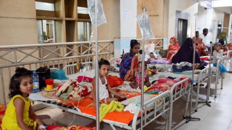 ডেঙ্গুতে মৃত্যু আরও ১৬ জন, হাসপাতালে ভর্তি ২৪৯৫ জন