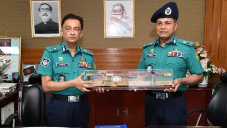 ডিএমপির নতুন কমিশনার হাবিবুর রহমানের দায়িত্বভার গ্রহণ