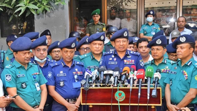 “মানুষের চলাচলে বাধা সৃষ্টি করলে কঠোর ব্যবস্থা”-আইজিপি