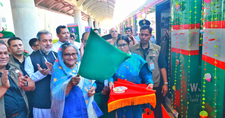 চট্টগ্রামের দোহাজারী-কক্সবাজার রেলপথ উদ্বোধন করলেন প্রধানমন্ত্রী শেখ হাসিনা