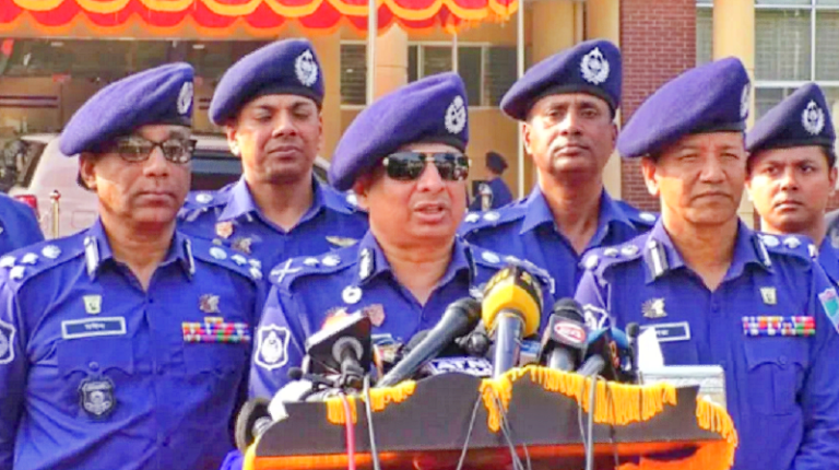 “নাশকতাকারীদের তথ্য দিলে লাখ টাকা পুরস্কার”-আইজিপি