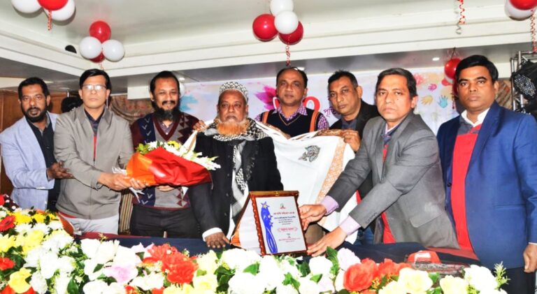 বর্ণাঢ্য আয়োজনে চট্টগ্রাম মিউনিসিপ্যাল মডেল হাই স্কুল প্রাক্তন ছাত্র পরিষদের (ওমসা) ৯৩ ব্যাচ’র ৩০ বছর পূর্তি উদযাপন