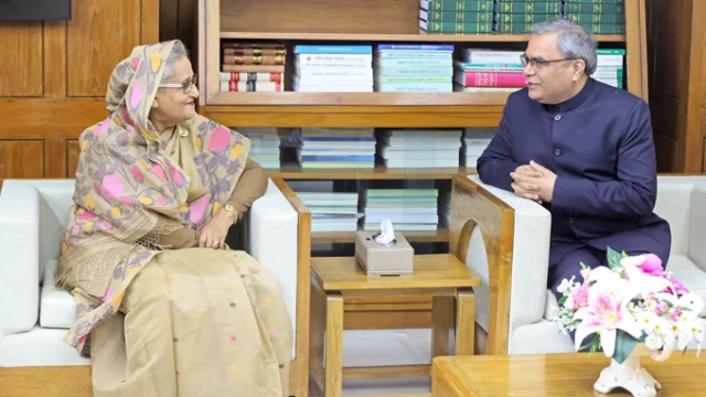 “দেশের মানুষ এখন গণতন্ত্র উপভোগ করছে”-প্রধানমন্ত্রী