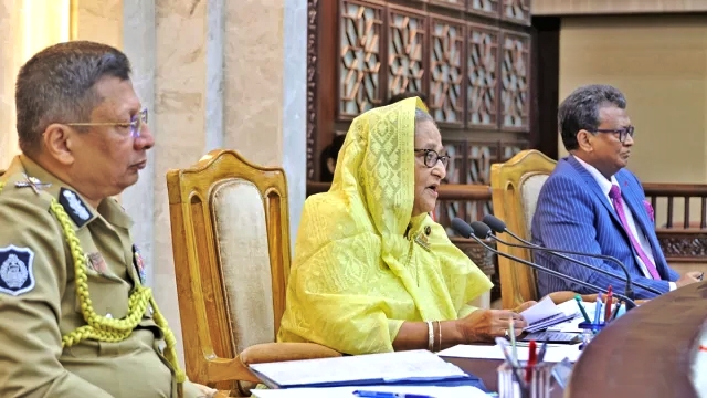 “আমাদের পুলিশ বাহিনী এখন মানুষের বন্ধু হিসেবে কাজ করছে”-প্রধানমন্ত্রী