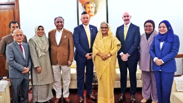 “জনগণের স্বার্থে আমি ও রেহানা সব সম্পত্তি ট্রাস্টে দান করেছি”- প্রধানমন্ত্রী