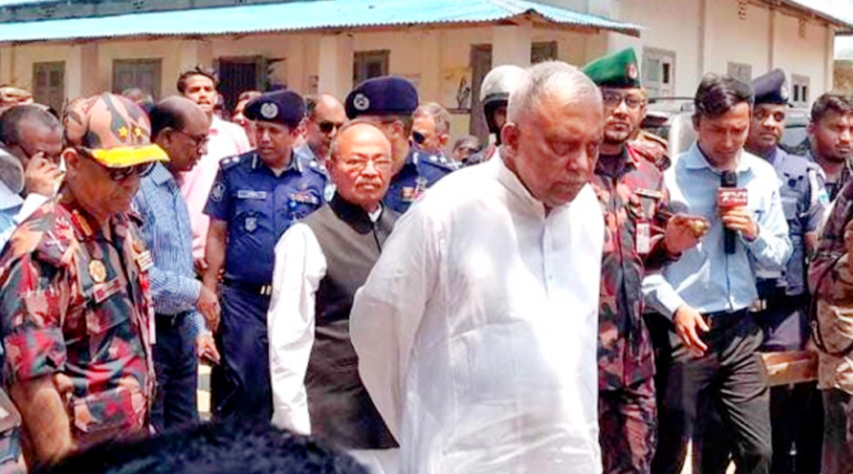 “বান্দরবানে ব্যাংক ডাকাতিতে জড়িতরা রেহাই পাবে না”- স্বরাষ্ট্রমন্ত্রী