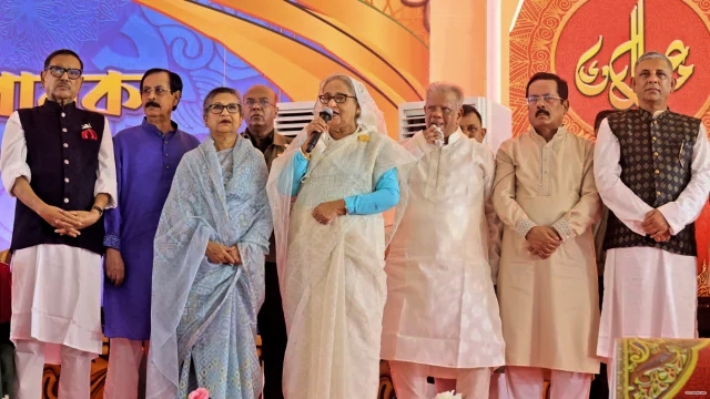 “আওয়ামী লীগ খেতে নয়, জনগণকে দিতে আসে”- প্রধানমন্ত্রী