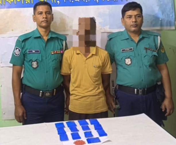 বাকলিয়া থানার অভিযান: ২৪৭০ পিস ইয়াবাসহ মাদক কারবারি গ্রেফতার