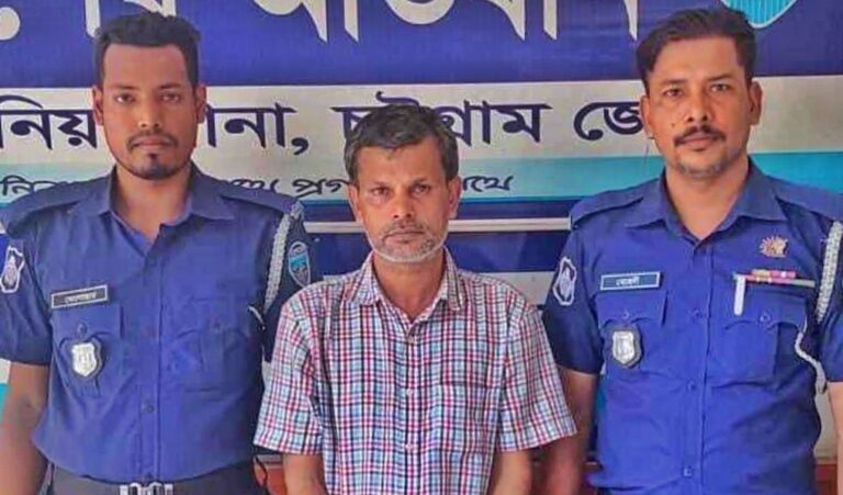 সাতকানিয়া থানা পুলিশের অভিযান: আগ্নেয়াস্ত্রসহ যুবক গ্রেপ্তার