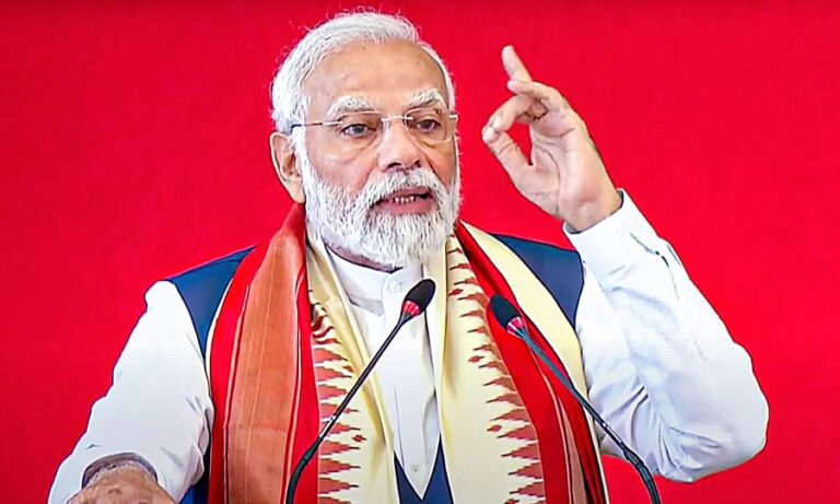 “দেশ ভাঙার ষড়যন্ত্রে লিপ্ত কংগ্রেস”-নরেন্দ্র মোদি