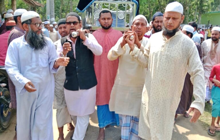 বাঁশখালী চষে বেড়াচ্ছেন উপজেলা চেয়ারম্যান প্রার্থী জননেতা খোরশেদ আলম